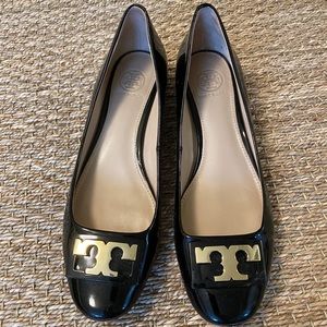 Tory Burch GiGi patent leather round toe flat